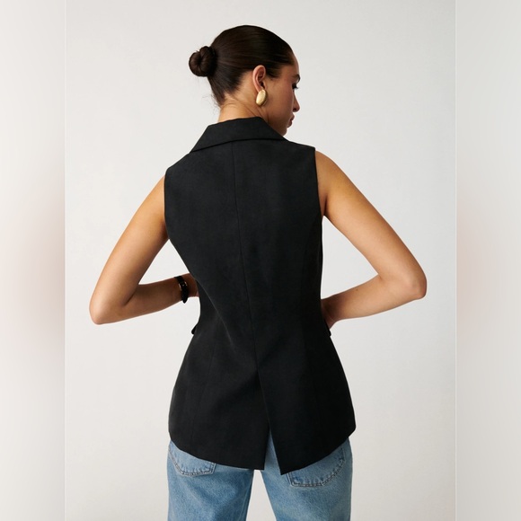 Reformation Billie Vest - Picture 4 of 7